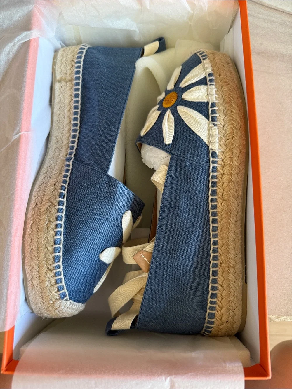Castaner Women’s Blue Daisy Espadrille Slip-On or Tie Up